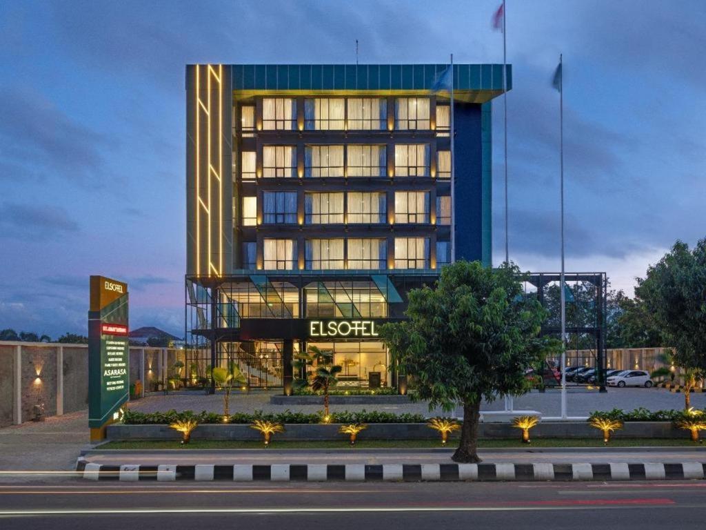 Elsotel Purwokerto By Daphna Management Экстерьер фото